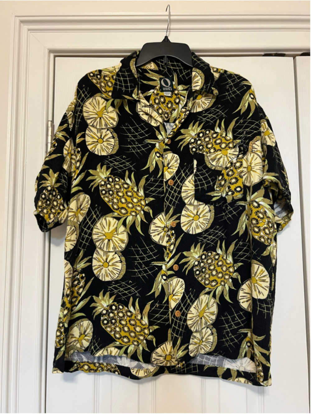 Vintage Que Pineapple Collared Buttondown Shirt size M, made in USA